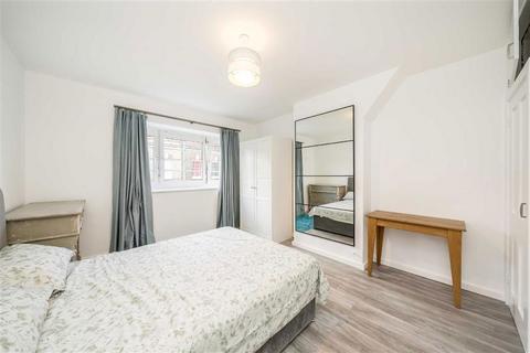 1 bedroom flat for sale, Aylwin Estate, London SE1