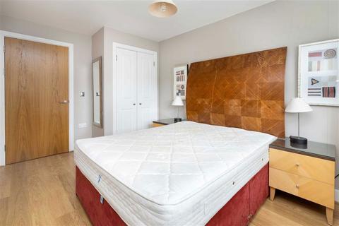 1 bedroom flat to rent, Empire Square West, London SE1