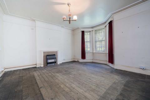 2 bedroom flat for sale, Castellain Road, Maida Vale W9