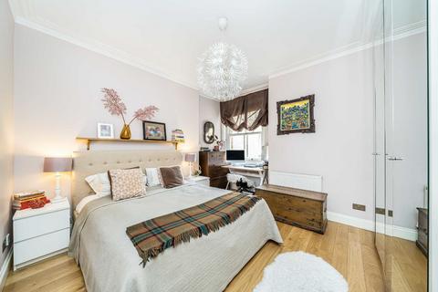 3 bedroom flat for sale, Castellain Road, Maida Vale W9