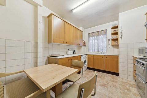 4 bedroom flat for sale, Greville Place, London NW6