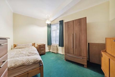 4 bedroom flat for sale, Greville Place, London NW6