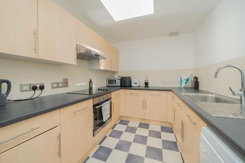 2 bedroom flat for sale, Sutherland Avenue, Maida Vale W9