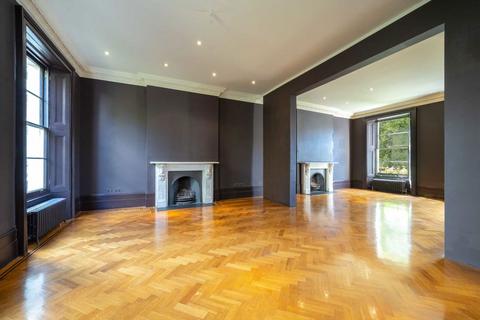 3 bedroom flat to rent, Warwick Avenue, Maida Vale W9