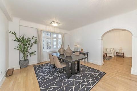 4 bedroom flat for sale, Hall Road, London NW8