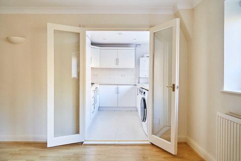 3 bedroom flat for sale, Macroom Road, Maida Vale W9