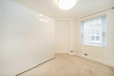 3 bedroom flat for sale, Castellain Road, Maida Vale W9