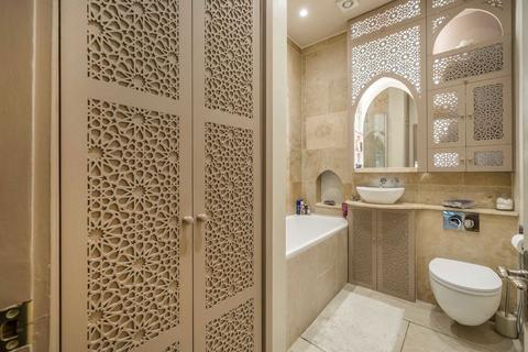 8a Carlton Vale, London, NW6 5EE