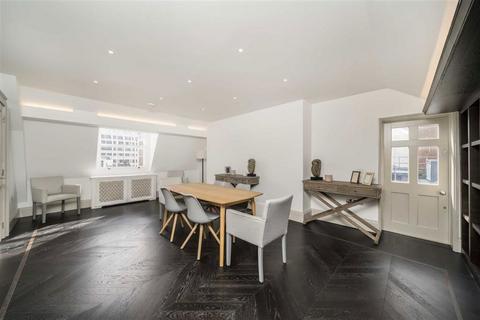 2 bedroom flat for sale, Fitzhardinge Street, London W1H