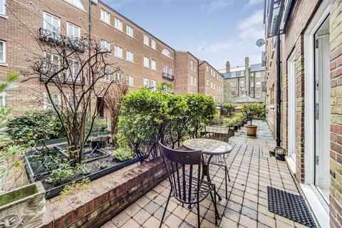 2 bedroom flat for sale, Daventry Street, London NW1