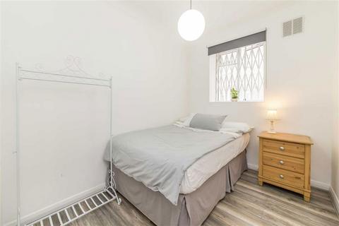 2 bedroom flat for sale, Gloucester Place, London NW1