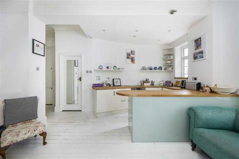 Studio for sale, Devonshire Street, London W1G