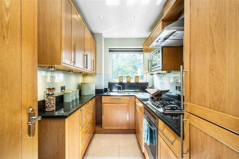 2 bedroom flat for sale, Palgrave Gardens, London NW1