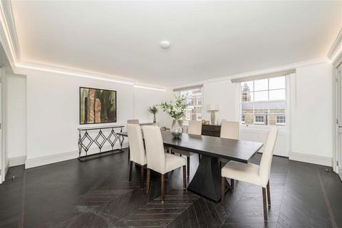 2 bedroom flat for sale, Fitzhardinge Street, London W1H