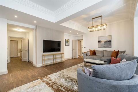 4 bedroom flat to rent, George Street, London W1H