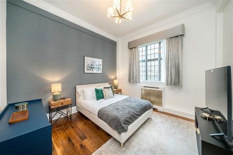 4 bedroom flat to rent, Baker Street, London NW1