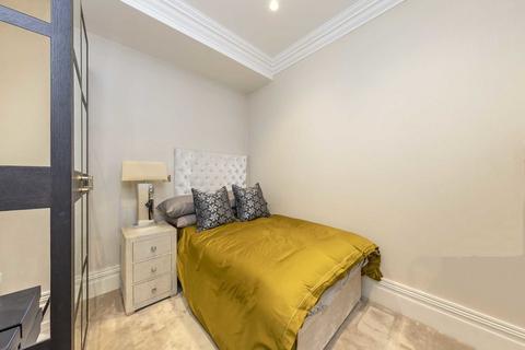 2 bedroom flat for sale, Berkeley Street, London W1J