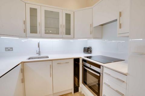 1 bedroom flat to rent, Clarges Street, London W1J