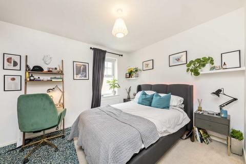 2 bedroom flat for sale, Coppetts Road, London N10