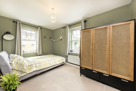 2 bedroom flat for sale, Coppetts Road, London N10