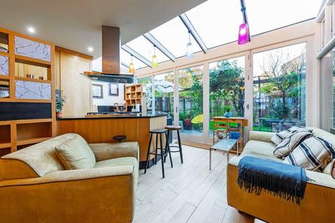 4 bedroom terraced house for sale, Crescent Rise, London N22