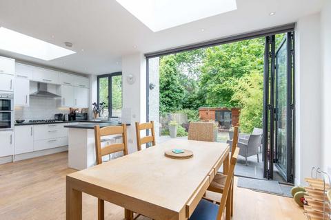 4 bedroom semi-detached house for sale, Pages Hill, London N10