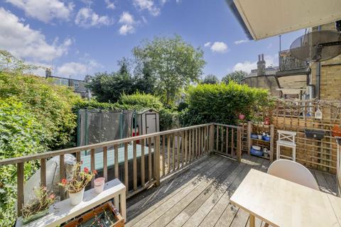 2 bedroom flat for sale, Coniston Road, London N10