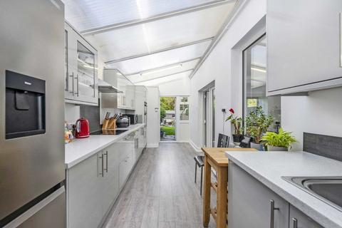 4 bedroom house for sale, Hertford Road, London N2