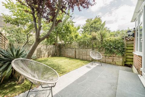 5 bedroom semi-detached house for sale, Osier Crescent, London N10