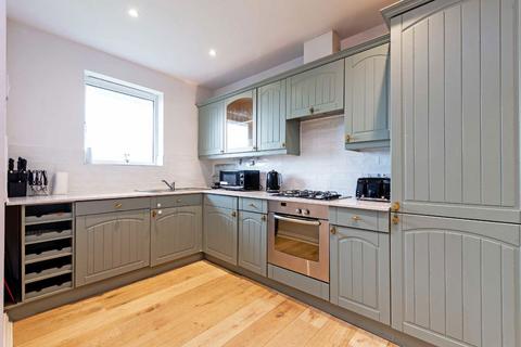 2 bedroom flat for sale, Sparkford Gardens, London N11