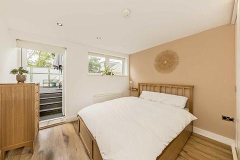 1 bedroom flat for sale, Colney Hatch Lane, London N10