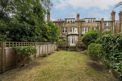 2 bedroom flat for sale, Queens Avenue, London N10