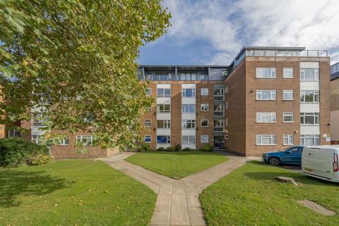 2 bedroom flat for sale, Bounds Green Road, London N11