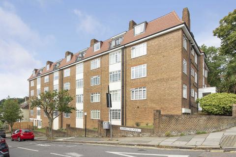 2 bedroom flat for sale, Risborough Close, London N10