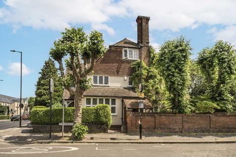 8 bedroom detached house for sale, Fortis Green, London N10