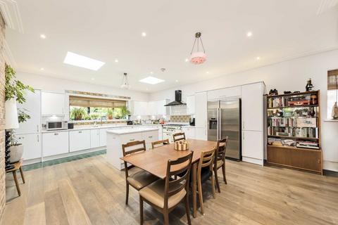 4 bedroom bungalow for sale, Victoria Road, London N22