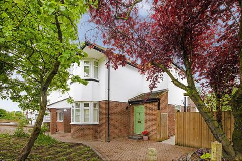 4 bedroom detached house for sale, Morton Way, London N14