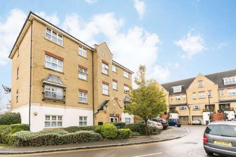 2 bedroom flat for sale, Osier Crescent, London N10