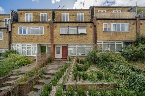 3 bedroom flat to rent, Wilton Road, London N10