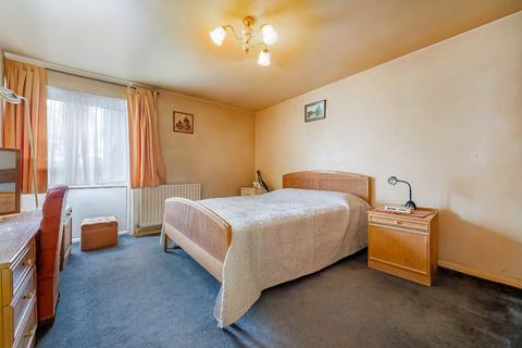 2 bedroom flat for sale, Fortis Green, London N2