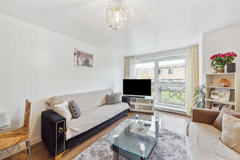 2 bedroom flat for sale, Cline Road, London N11