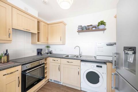 1 bedroom flat to rent, Cline Road, London N11