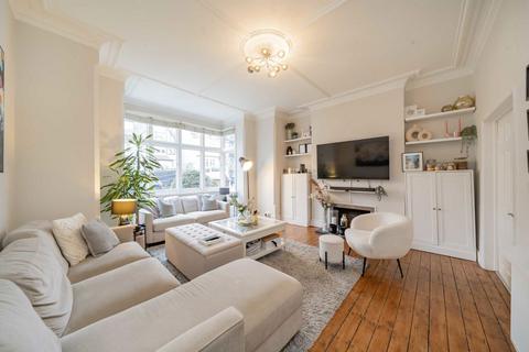 2 bedroom flat for sale, Onslow Gardens, London N10