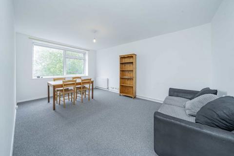 1 bedroom flat for sale, Brownlow Road, London N11