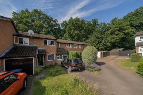 3 bedroom terraced house for sale, Marshalls Close, London N11