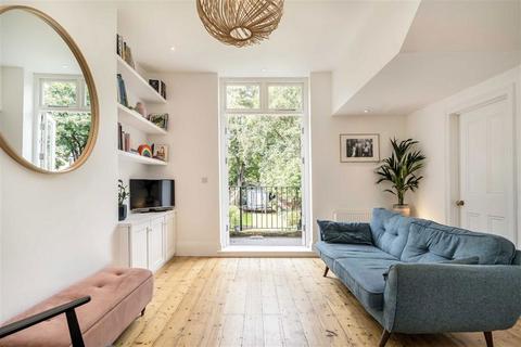 2 bedroom flat for sale, Pepys Road, London SE14