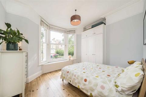 2 bedroom flat for sale, Pepys Road, London SE14