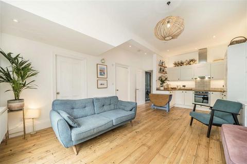 2 bedroom flat for sale, Pepys Road, London SE14