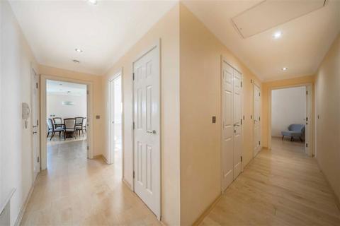 2 bedroom flat for sale, Varcoe Road, London SE16