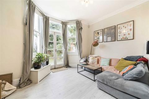 3 bedroom flat for sale, Musgrove Road, London SE14